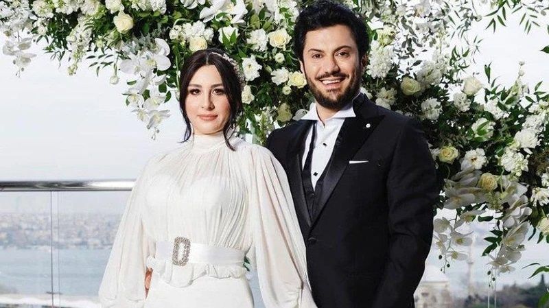 Ünlü komedyen Yasemin Sakallıoğlu, bebeklik fotoğrafını paylaştı! Düştüğü not güldürdü 2