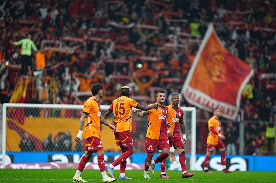 Galatasaray cephesinde art arda paylaşımlar: Osimhen, İcardi... 3