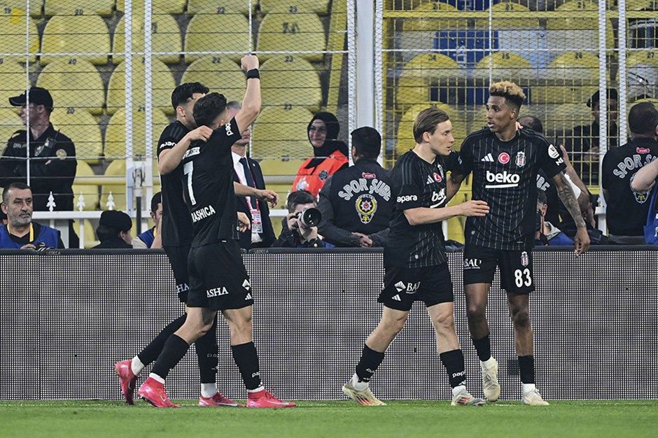 Beşiktaş'tan bomba paylaşım! Talisca, En Nesyri, Mourinho, Survivor'da 2