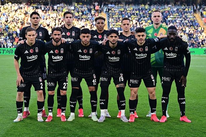 Sergen Yalçın derbi sonrası sosyal medyayı sallayan iddialara yanıt verdi: Zor durumdayım 1