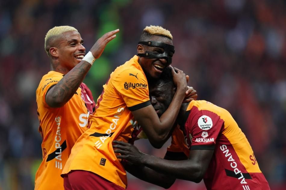 Galatasaray'dan yüz yılın transfer operasyonu: Leroy Sane ve Sacha Boey bombası 1