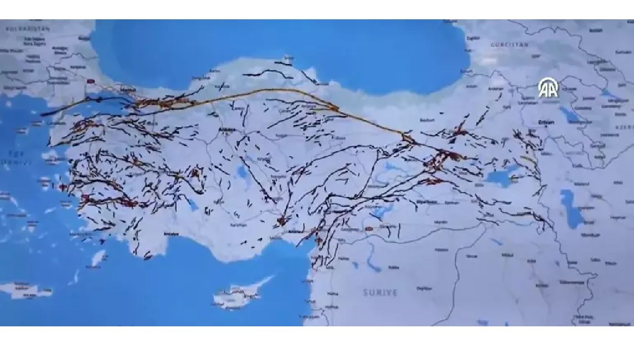 AFAD'tan korkutan paylaşım: Türkiye Deprem Tehlike Haritası'nda 485 diri fay segmenti bulunuyor 4