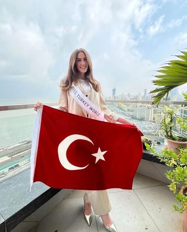 Miss Turkey birincisi İdil Bilgen Hindistan'a gitti! Miss World yarışmasında Türkiye'yi temsil edecek 3