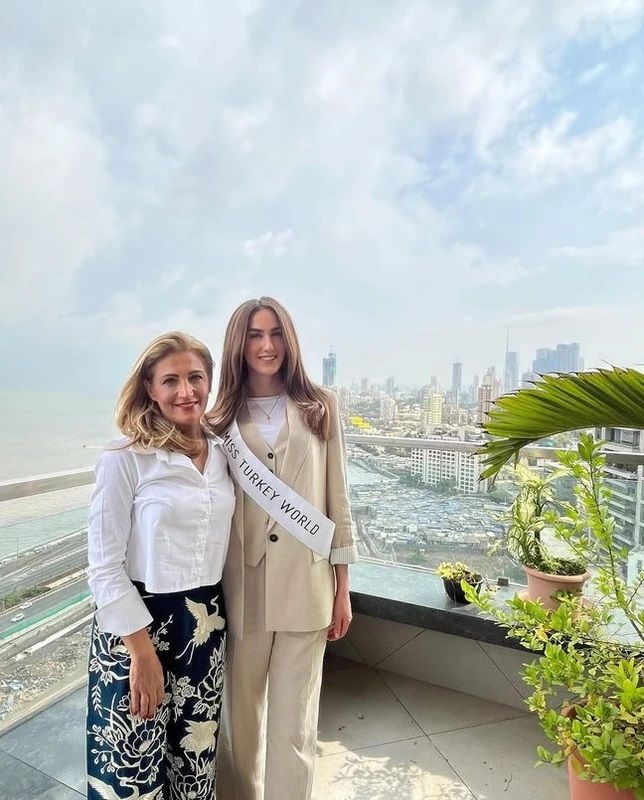 Miss Turkey birincisi İdil Bilgen Hindistan'a gitti! Miss World yarışmasında Türkiye'yi temsil edecek 5