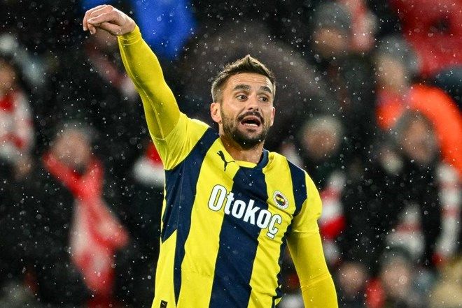 Dusan Tadic ile Anderson Talisca arasında büyük gerilim: Güçlükle tuttular! 2