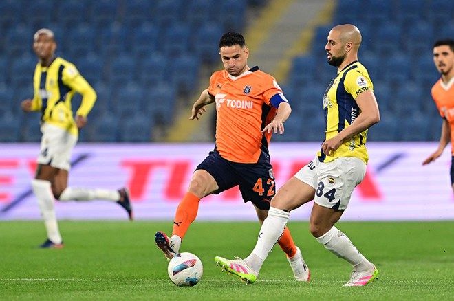 Nihat Kahveci'den Fenerbahçe - Başakşehir maçı sonrası bomba tepki: 'Teşekkür ederiz' derim" ya yeter artık ya! 4