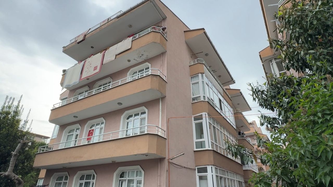 Avcılar'da 40 yıllık sitedeki binalar çürük çıktı, apar topar tahliye edilip mühürlendi 7