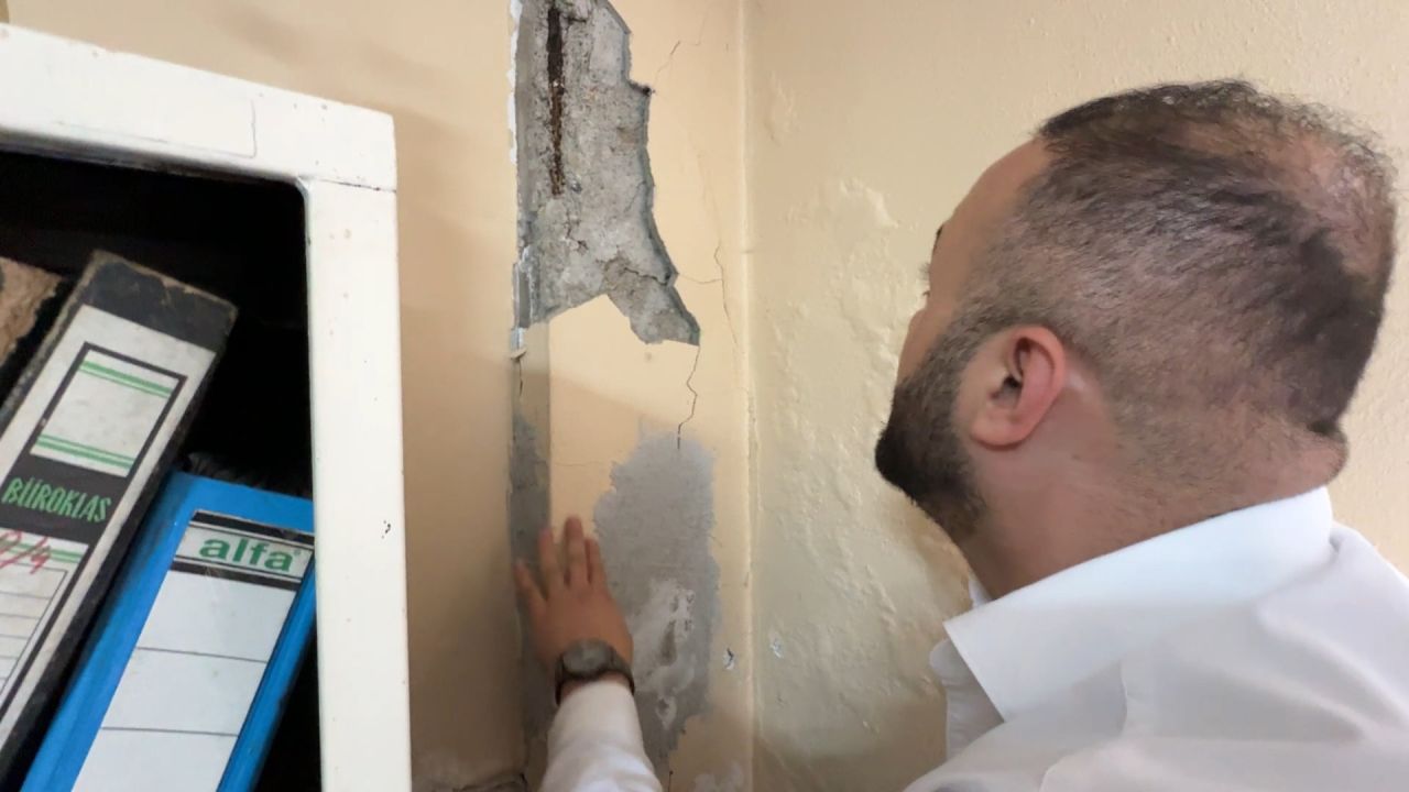 Avcılar'da 40 yıllık sitedeki binalar çürük çıktı, apar topar tahliye edilip mühürlendi 6