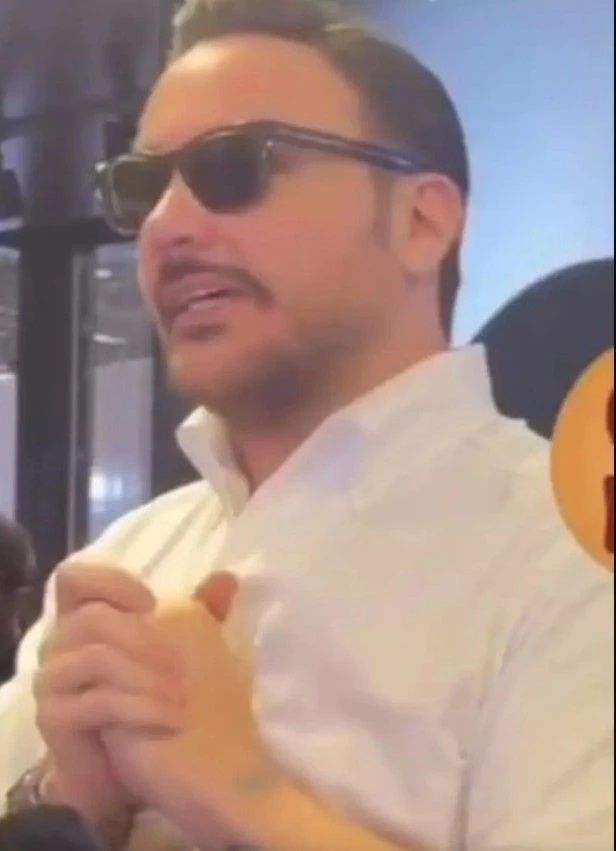 Sinan Akçıl’ın yeni imajı gündem oldu! Çağatay Ulusoy'un canlandırdığı Eşref karakterine benzetildi 4