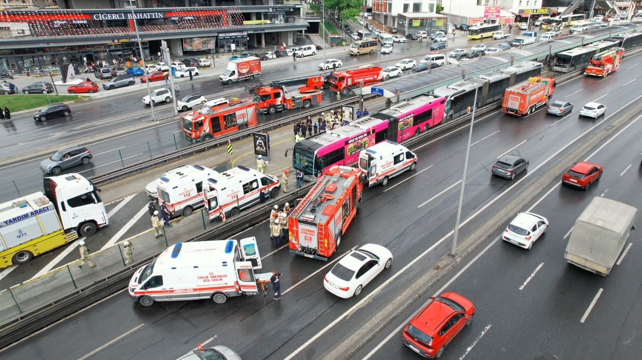 Metrobüs kazasında ölen Ebru Heper’in ailesi isyan etti: Araçların hepsi bozuk, bakım hiç yok 4