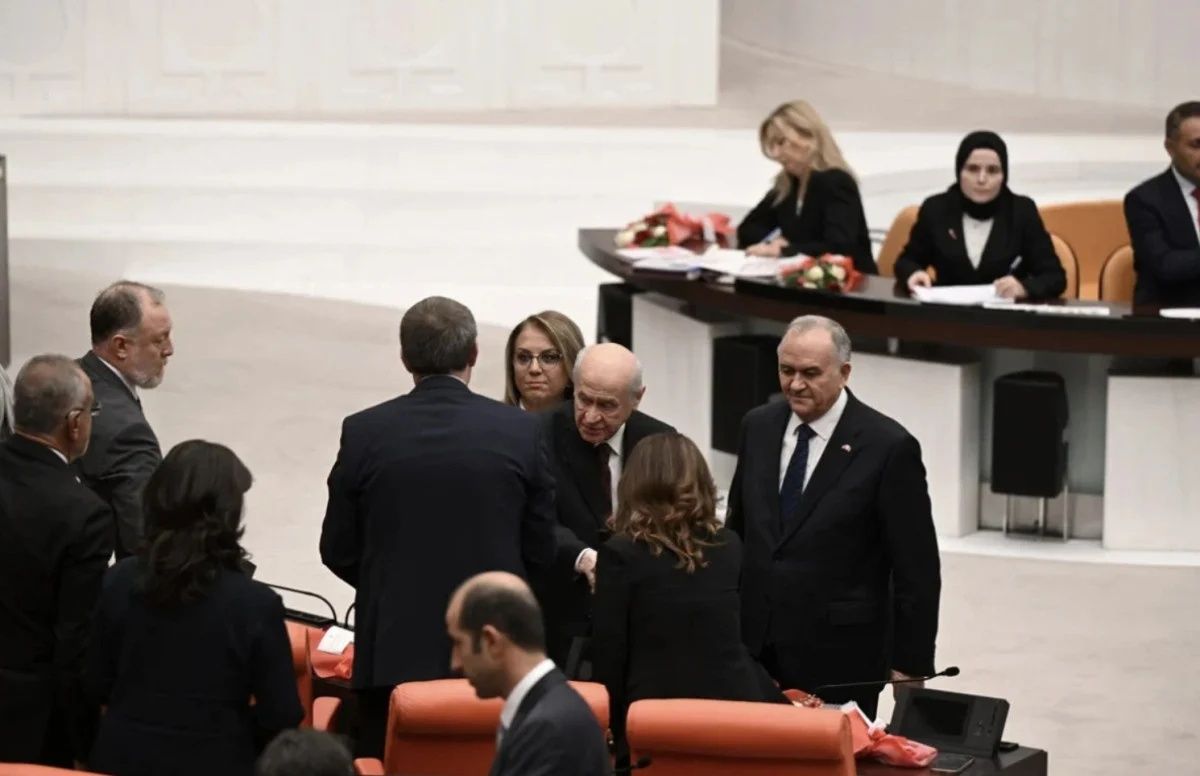 Her şey bu tokalaşmayla başladı... Adım adım Terörsüz Türkiye'ye giden yolda yaşananlar 1