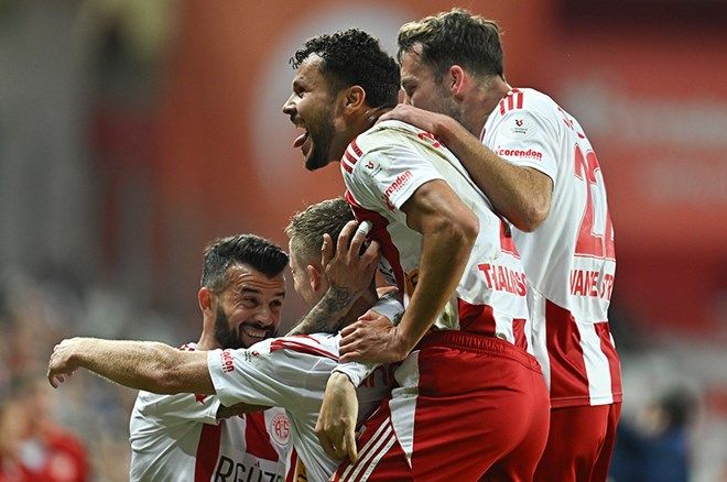 Dünyanın en iyi takımları belli oldu: Süper Lig ekibi listeye damga vurdu! Tam 166 sıra yükseldi... 25