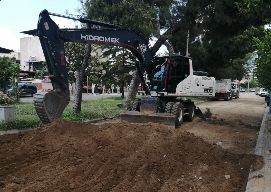 Aydın'ın göbeğinde yol çalışması sırasında Roma dönemine ait kral mezarı bulundu 8