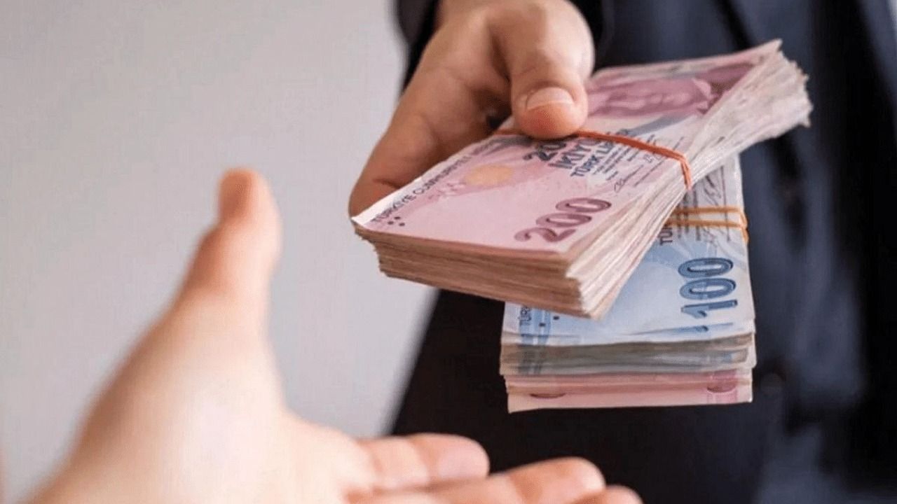 Emekliye rekor promosyon! Resmen yarışa girdiler! 27 bin TL'ye varan ödeme! Hangi banka ne kadar promosyon ödüyor? İşte tam liste! 14