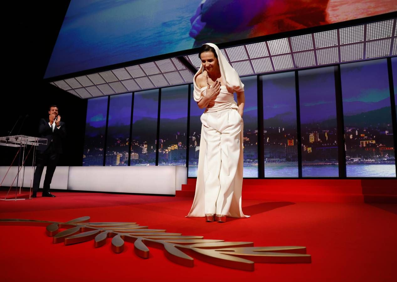 Juliette Binoche Cannes'da Filistinli gazeteci Fatima Hassona’yı andı, ayakta alkışlandı 2