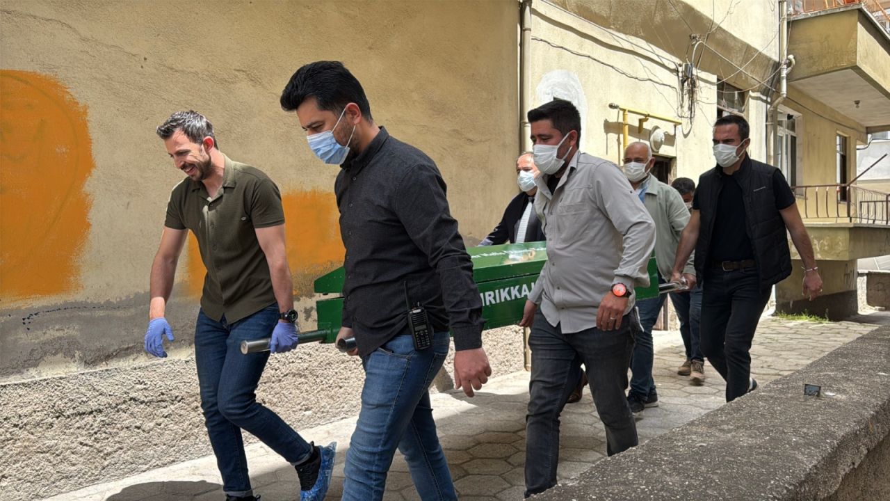 Çilingirle girilen evden 11 yıldır kayıp olan Hüseyin Okumuşoğlu'nun parçalanmış cesedi çıktı 7