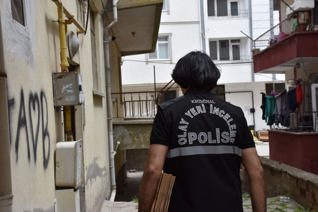 Çilingirle girilen evden 11 yıldır kayıp olan Hüseyin Okumuşoğlu'nun parçalanmış cesedi çıktı 3