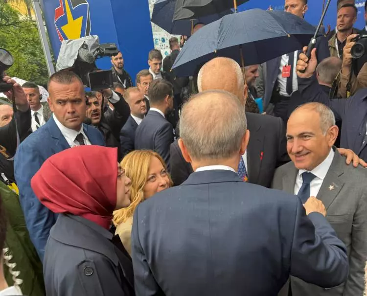 Avrupa Siyasi Topluluğu 6. Zirvesi'nden dikkat çeken kareler! Dünya gündemine oturdu 10