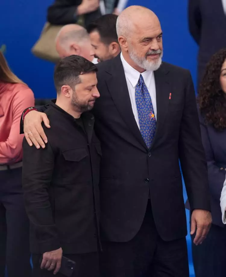 Avrupa Siyasi Topluluğu 6. Zirvesi'nden dikkat çeken kareler! Dünya gündemine oturdu 23