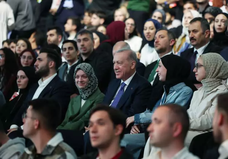Cumhurbaşkanı Recep Tayyip Erdoğan, Ferhat Göçer ve Sagopa Kajmer... GENÇFEST'e damga vuran anlar! 3