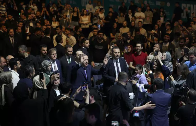 Cumhurbaşkanı Recep Tayyip Erdoğan, Ferhat Göçer ve Sagopa Kajmer... GENÇFEST'e damga vuran anlar! 4
