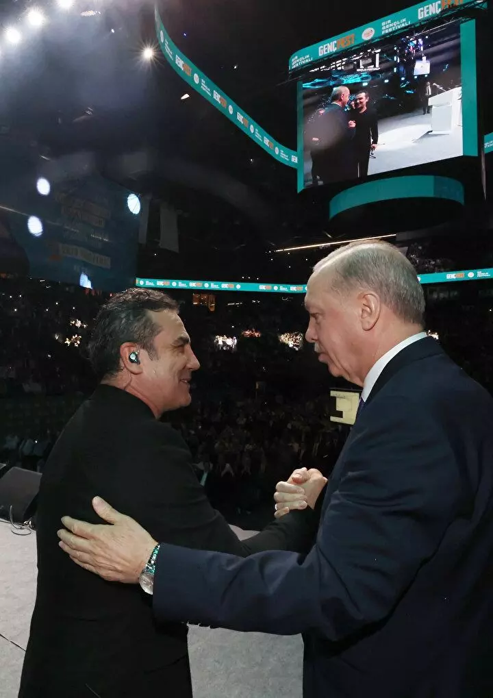 Cumhurbaşkanı Recep Tayyip Erdoğan, Ferhat Göçer ve Sagopa Kajmer... GENÇFEST'e damga vuran anlar! 8