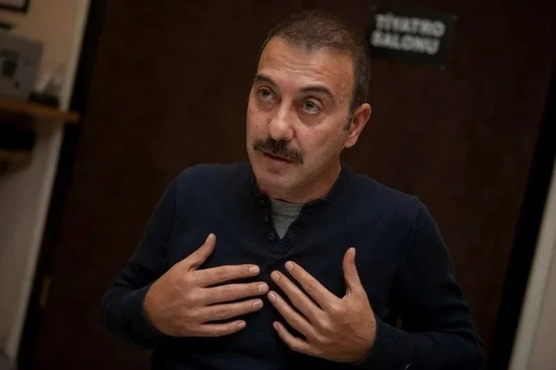 Hakan Yılmaz’ın yürek burkan itirafı: Babasının vefatını Instagram’dan öğrendi 2