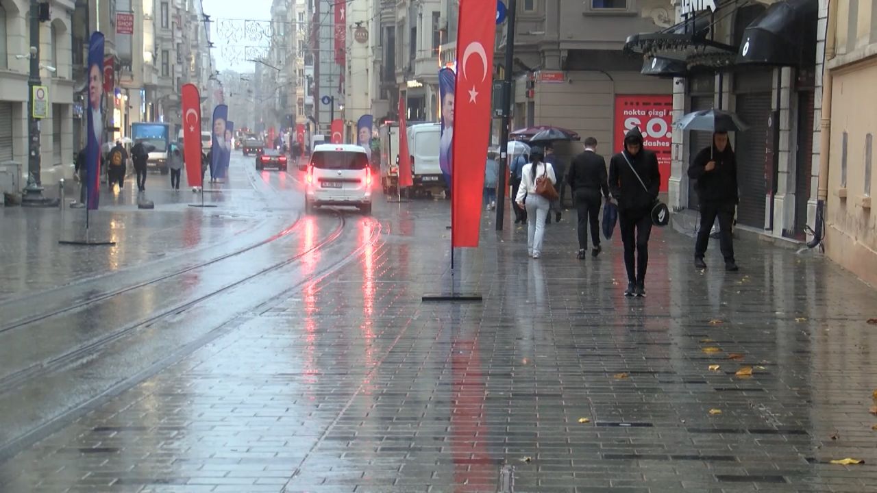 Şakası yok! Ani elektrik fırtınaları bekleniyor: Cep telefonunuzla konuşmaya ara vermeniz tavsiye olunur 7