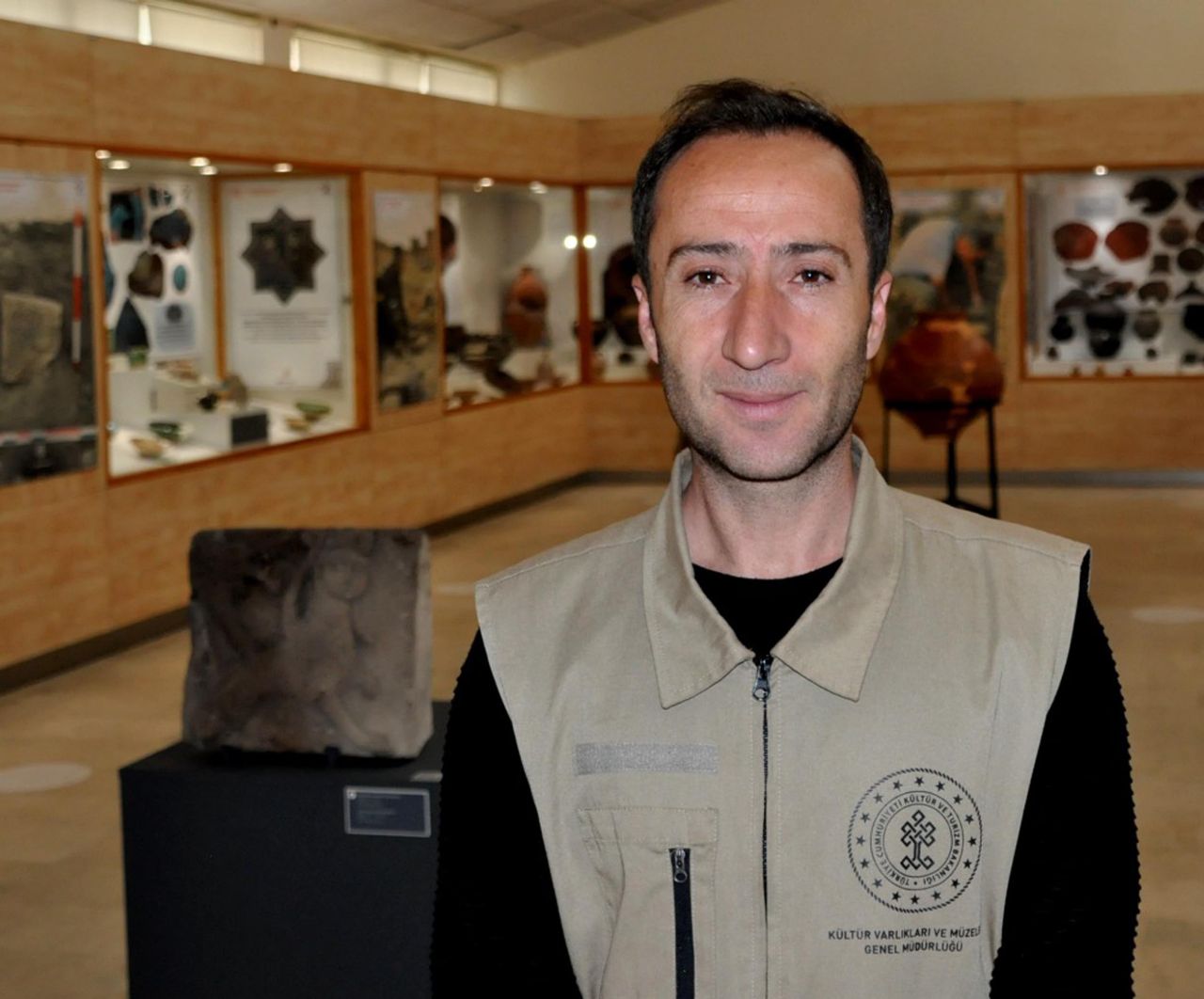 Kars Arkeoloji ve Etnografya Müzesi'nde Hz. İsa’nın yüzü olduğu değerlendirilen figür ilk kez sergide 7