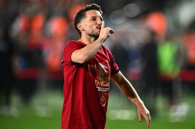 Galatasaray'da ilk ayrılık canlı yayında açıklandı: Bu sene gidiyor! 7