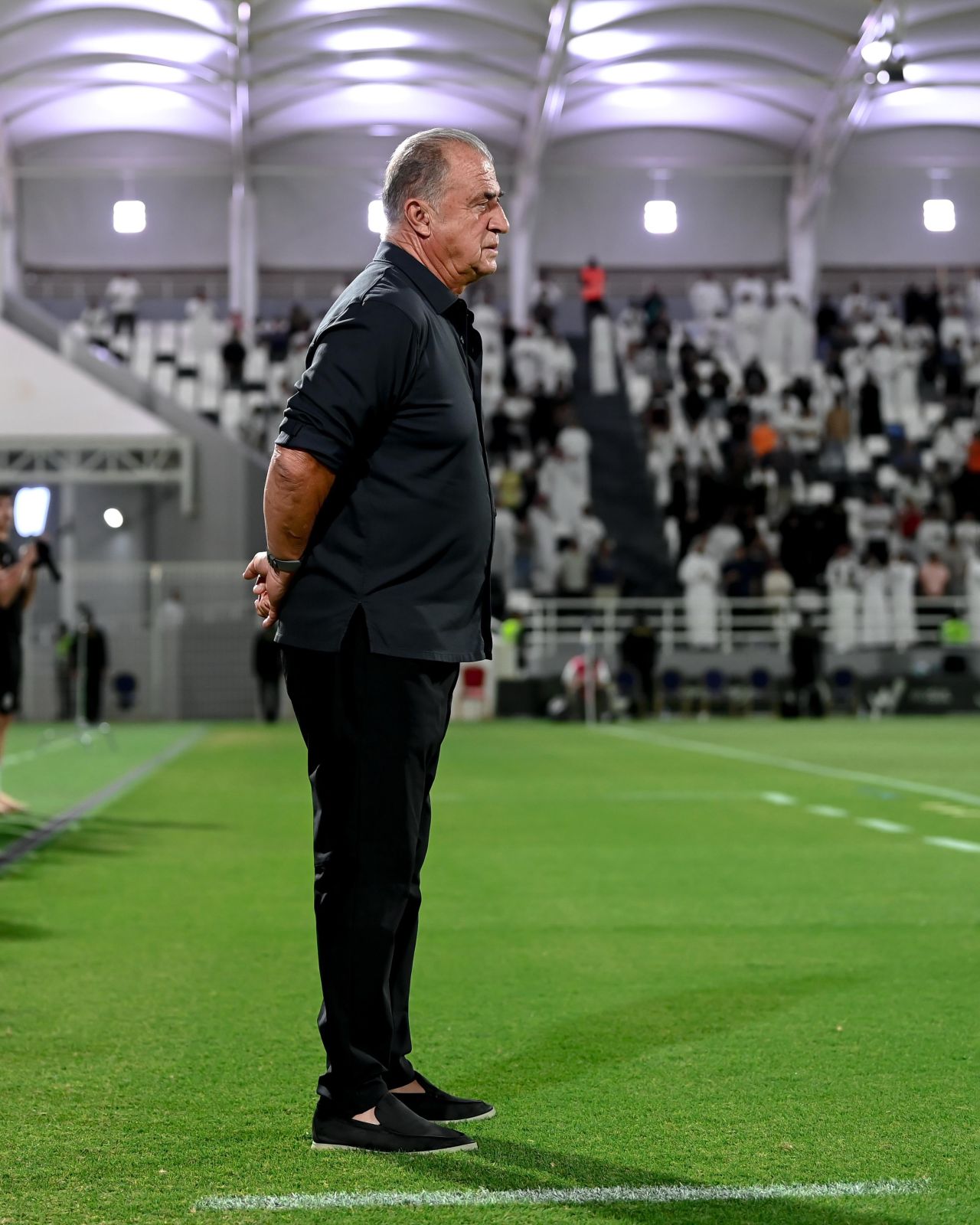 Fatih Terim oyuncularına kızdı, şişeyi fırlattı, son şampiyon karşısında tepkisi gündem oldu 4