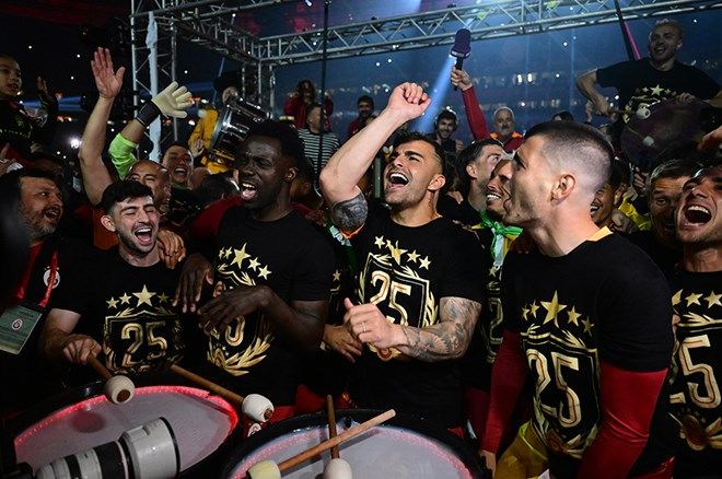 Galatasaray'ın şampiyonluk kutlamalarında sahneye çıkacak sanatçılar belli oldu! 3
