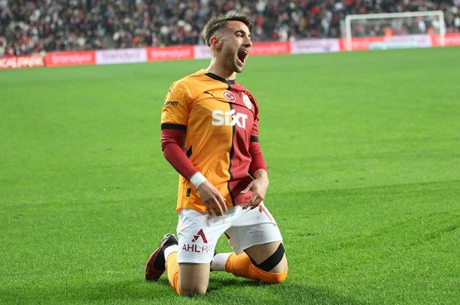 Yunus Akgün'e büyük onur: UEFA Avrupa Ligi'nde sezonun golü onun! 4