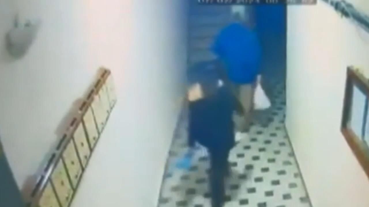 Mehmet Serdar Sulukahya cinayetiyle ilgili güvenlik kamerası görüntüleri ortaya çıktı! Katiliyle birlikte apartmana girdiği anlar kamerada 8