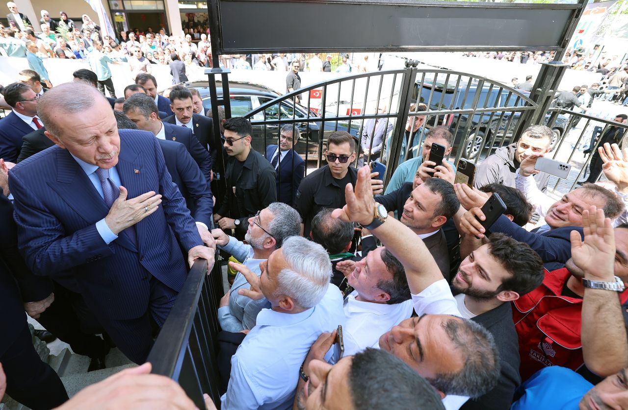 Restore edilen tarihi Gümrükçü İshak Ağa Camii, Cumhurbaşkanı Erdoğan'ın katılımıyla ibadete açıldı 7