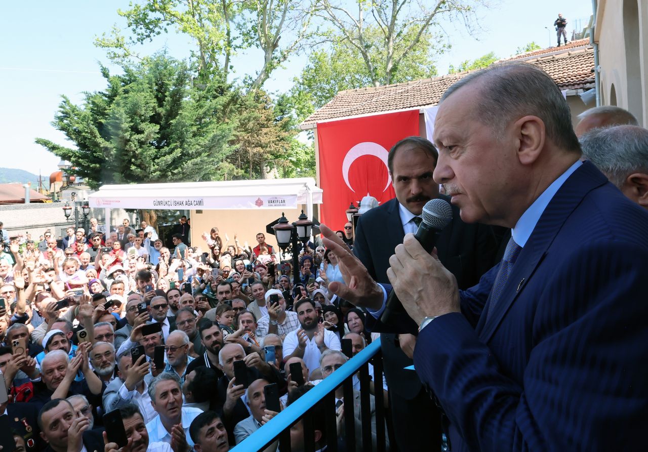 Restore edilen tarihi Gümrükçü İshak Ağa Camii, Cumhurbaşkanı Erdoğan'ın katılımıyla ibadete açıldı 1