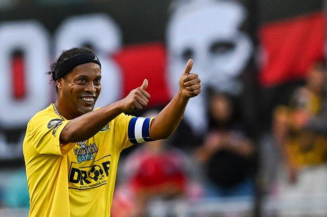 Dünyanın gelmiş geçmiş en iyi futbolcuları resmen açıklandı: Bu liste kavga çıkartır! 3