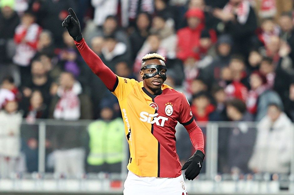 Victor Osimhen'den büyük ters köşe: 3 yıllık sözleşmeyi imzaladı iddiası! 1