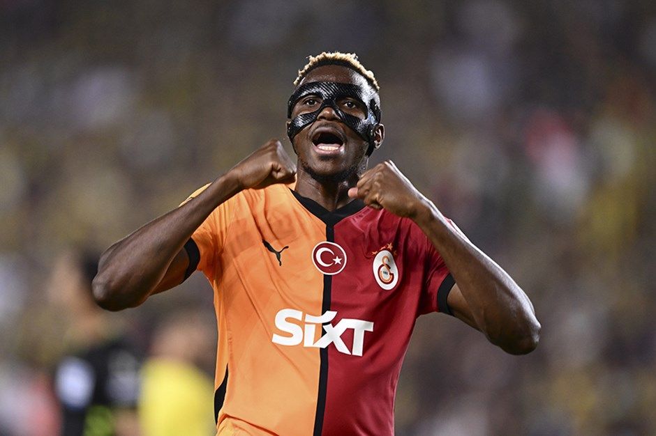 Victor Osimhen'den büyük ters köşe: 3 yıllık sözleşmeyi imzaladı iddiası! 5