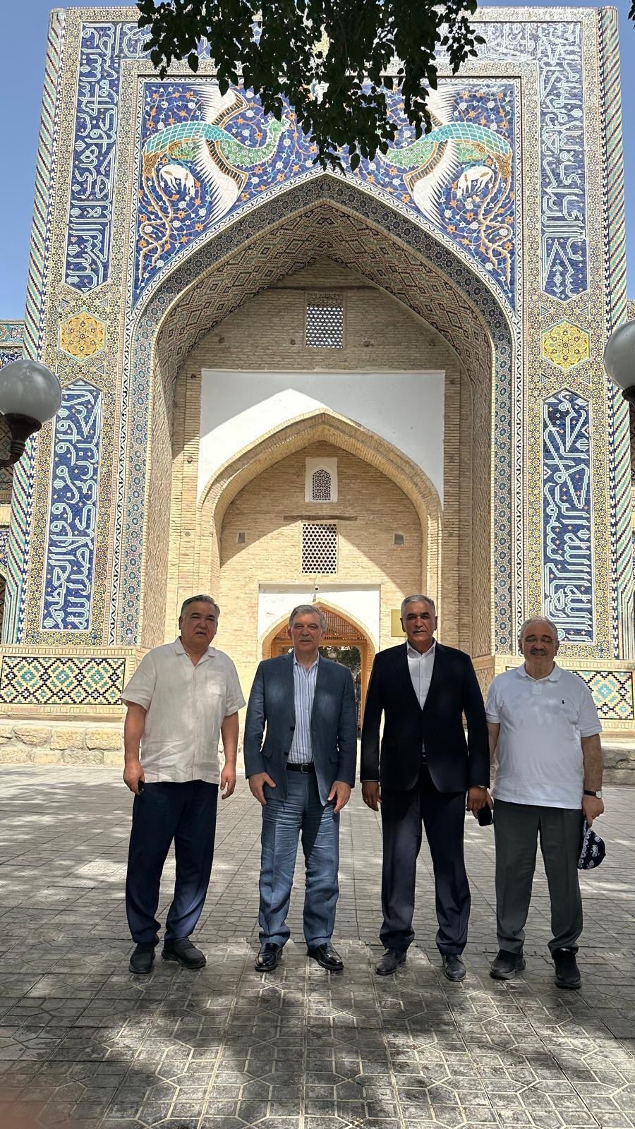 Uzun süredir gözlerden uzaktaydı... Abdullah Gül emeklilikte “Altın Çağ” turuna çıktı! Orta Asya çıkarmasından dikkat çeken kareler 3