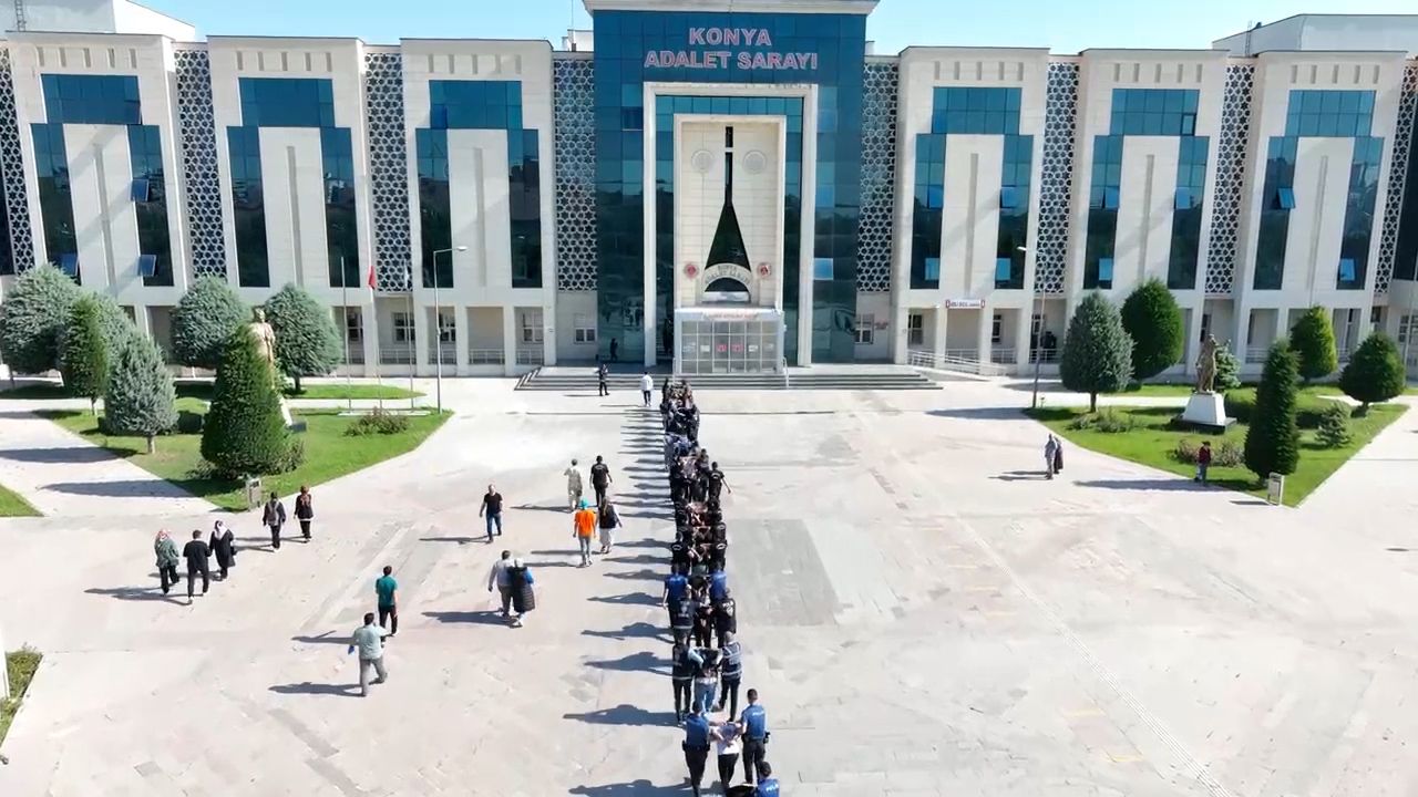 Konya'da 10 masaj salonuna 'Şah-Mat' operasyonu; 74 kadın kurtarıldı, 28 şüpheli gözaltında 1