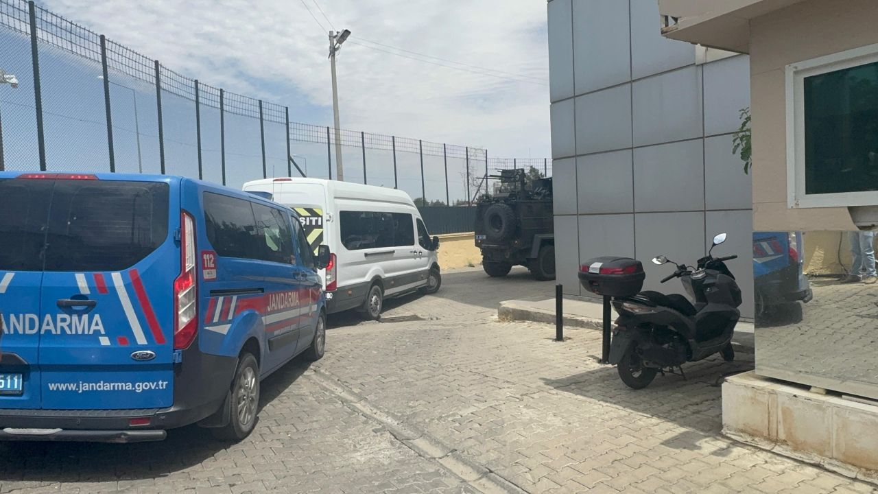 Diyarbakır'da korkunç baba-oğul cinayeti: Remzi Sati ve 15 yaşındaki oğlunu alacak yüzünden öldürüp, kamyonetle birlikte yakmış! 1