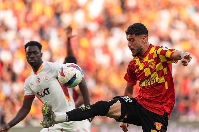Tugay Kerimoğlu'dan yönetime çağrı: Galatasaray ikisini de takımda tutsun! 3