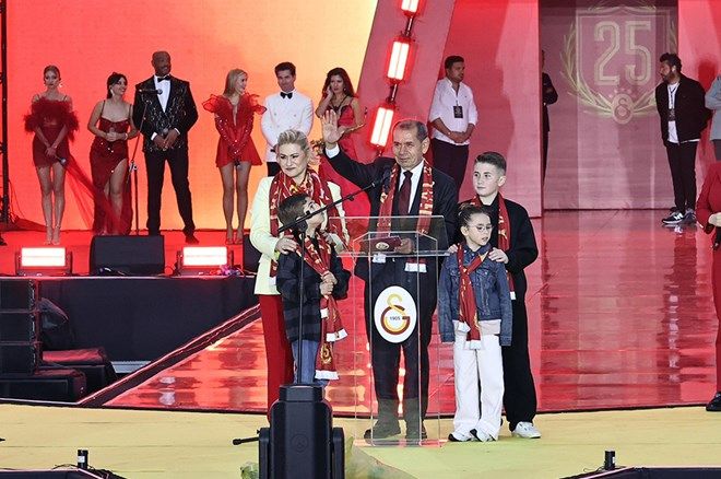 Galatasaray'da 5 yıldızlı şampiyonluk coşkuyla kutlandı! 11