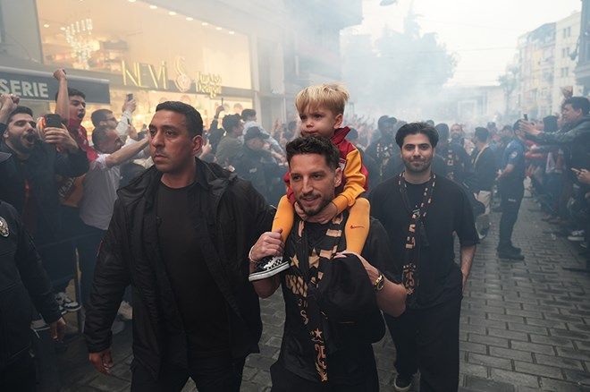 Galatasaray'da 5 yıldızlı şampiyonluk coşkuyla kutlandı! 4