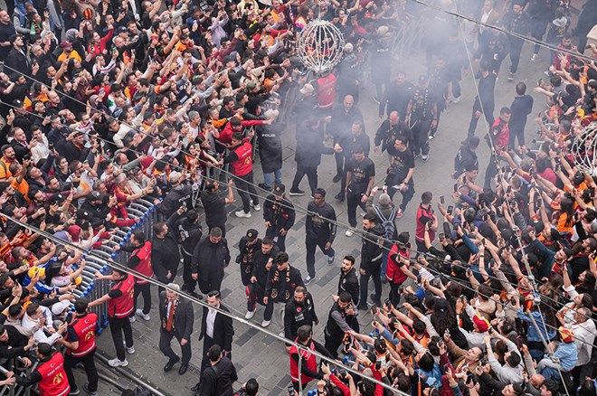 Galatasaray'da 5 yıldızlı şampiyonluk coşkuyla kutlandı! 6