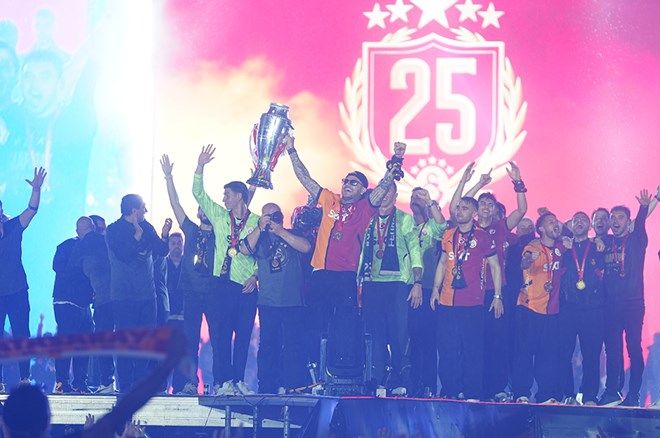 Galatasaray, Yenikapı'da Süper Lig kupasına kavuştu 10