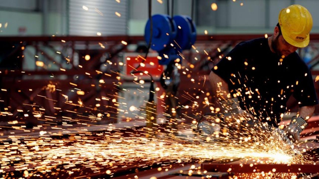 Türkiye'nin en büyük sanayi şirketleri açıklandı! TÜPRAŞ zirvedeki yerini korudu, Ford otomotiv yükselişte 10