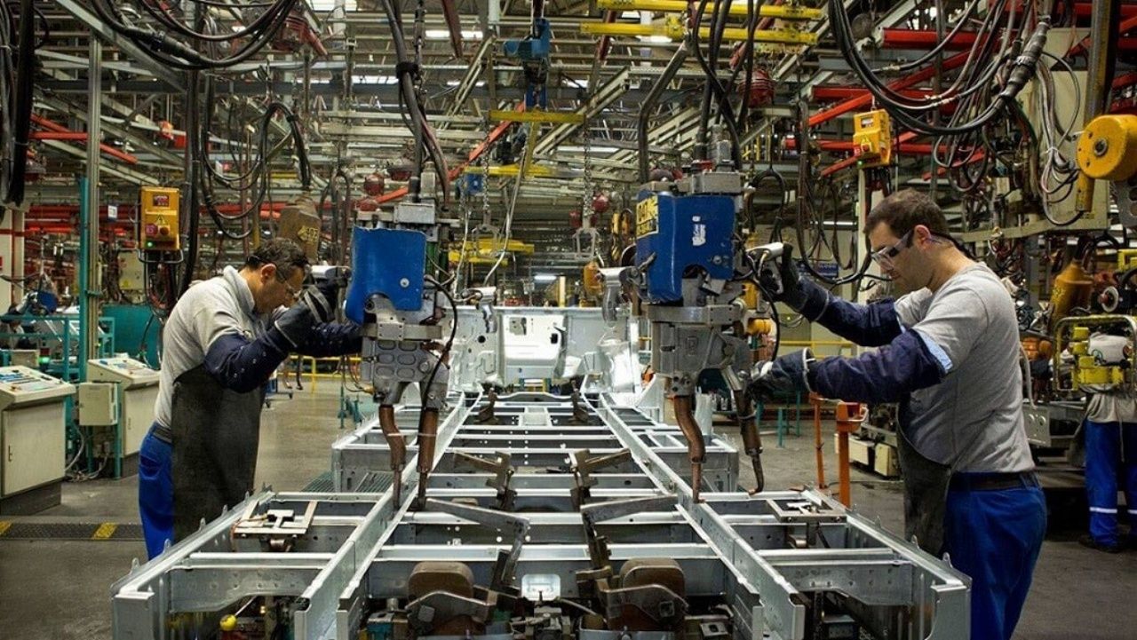 Türkiye'nin en büyük sanayi şirketleri açıklandı! TÜPRAŞ zirvedeki yerini korudu, Ford otomotiv yükselişte 7