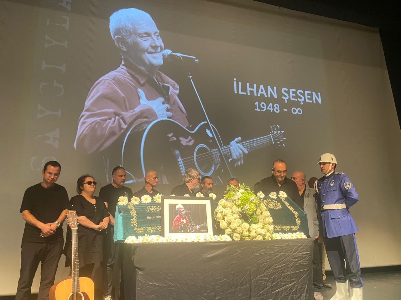 Kırklareli'nde belediye hoparlörlerinden İlhan Şeşen şarkıları dinletildi, vatandaş duygusal anlar yaşadı 6